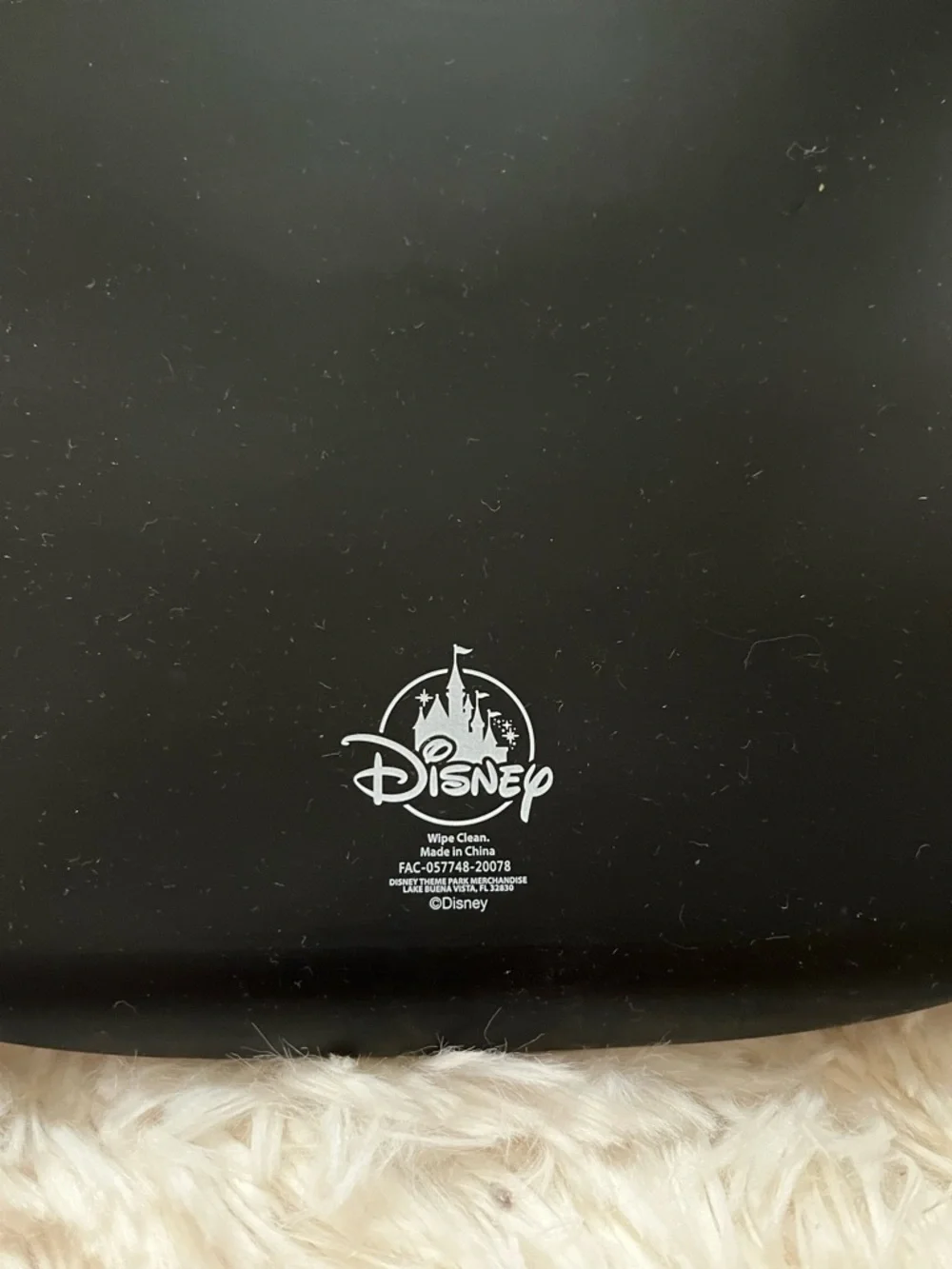 Disney World Minnie Mouse silicone baby bib